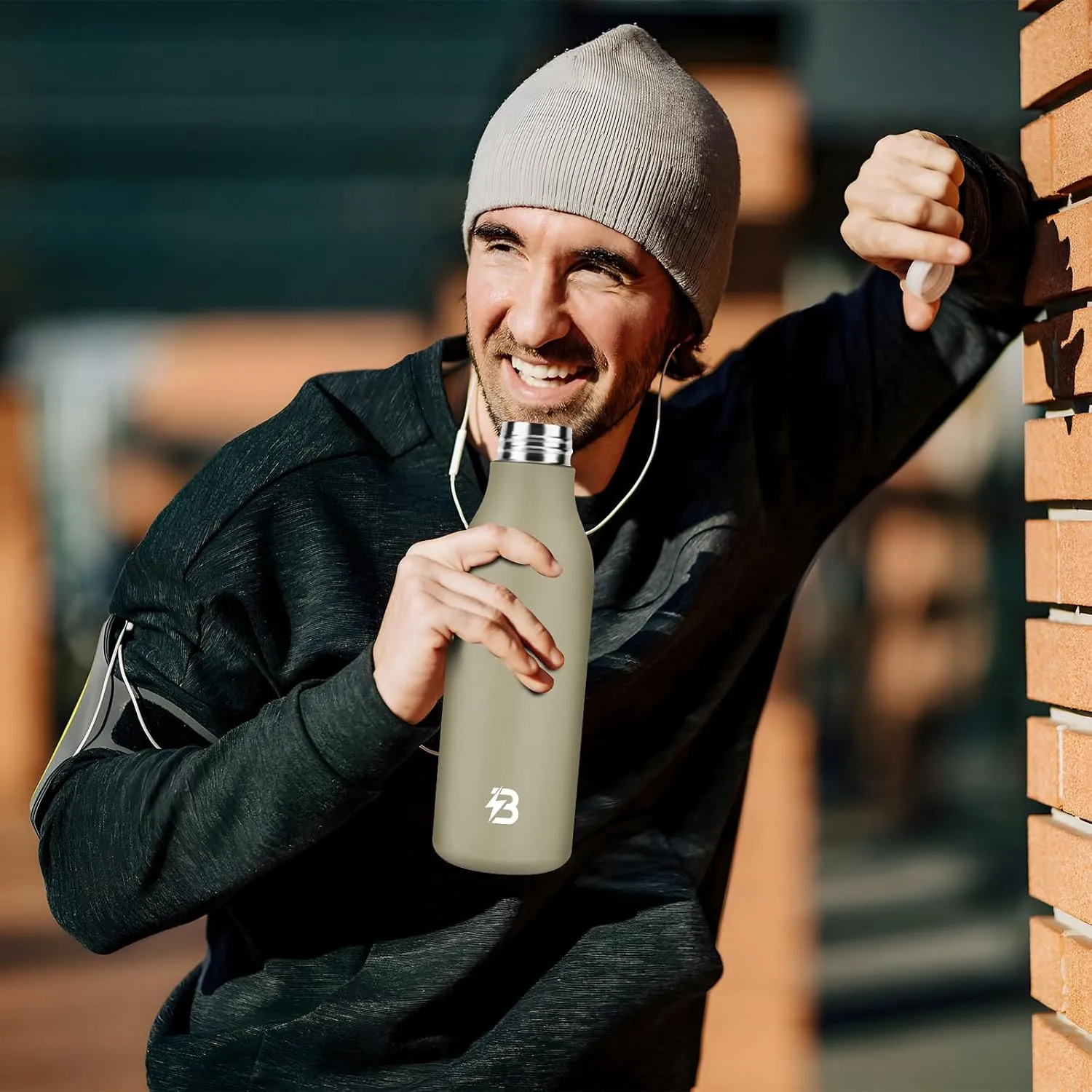 Insulated Metal Water Bottle, 18 oz Stainless Steel Leak-Proof Gym Water Bottle with Lid for Men Women (Khaki)