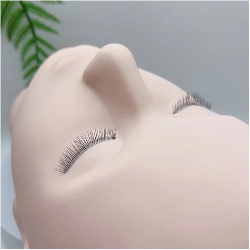 Training Mannequin Head (with lashes)